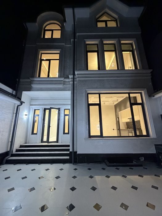 8-xonali uy, 350 m², Toshkent, Yashnobod tumani, sotuvga