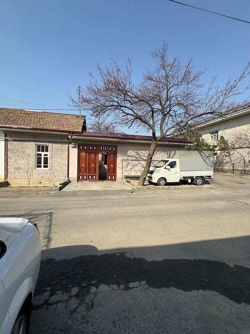 7-xonali uy, 350 m²