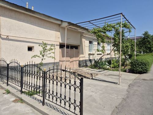 9-xonali uy, 9 m²