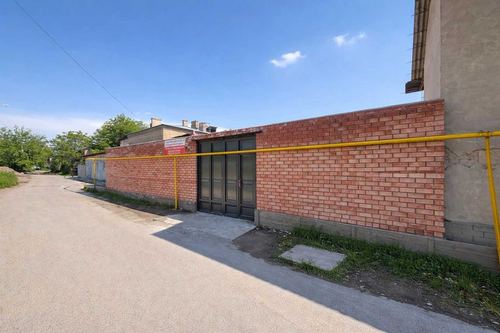 4-xonali uy, 310 m²