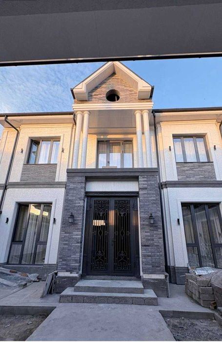 7-комнатный коттедж, 350 м²