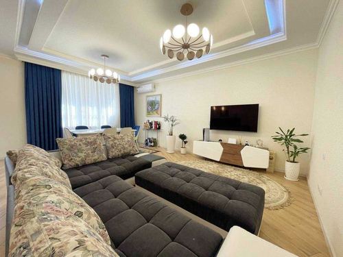 4-xonali kvartira, 160 m²