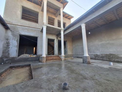 7-комнатная часть дома, 244 м²