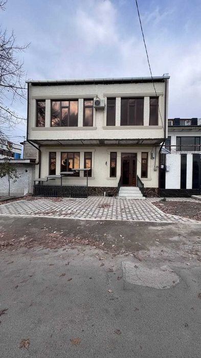 5-комнатный коттедж, 250 м²