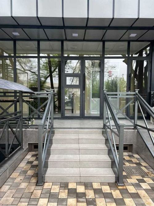 Продажа коммерческого помещения Кадышева R 17