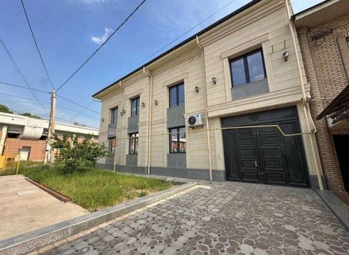 Продается здание под офис Ор-р: круг Рохат 1000м2