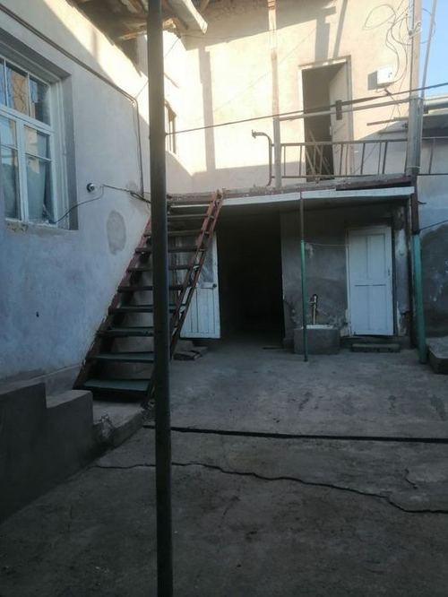 5-xonali uy, 200 m²