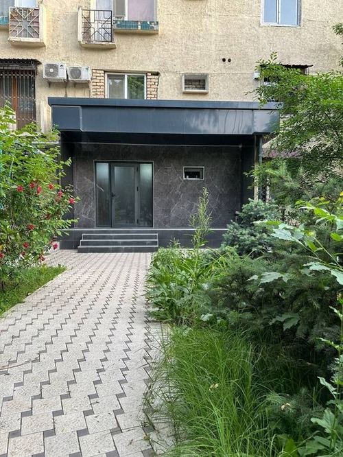 продаётся нежилой помищенияа яашнабдский рн ор вивград 77 серия
