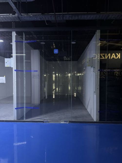 Срочно Scopus Mall magazin sotiladi 21 kv m