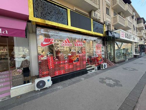 Продается Нежилой помещения  Ор-тр- ул.Бобур Некст 35м2