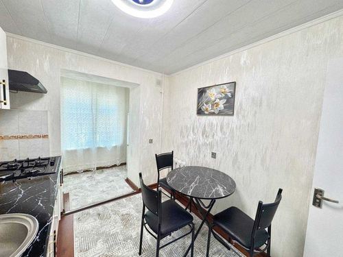 1-xonali kvartira, 30 m²