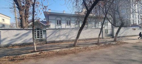 Сдается отдельно стоящее здание 800м2 на Джаркурганской под Бизнес
