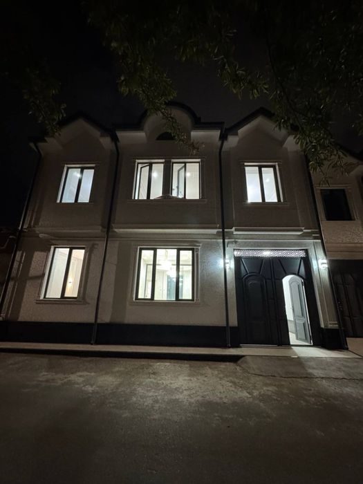 6-room cottage, 2 m², Tashkent, Chilanzar District, for sale