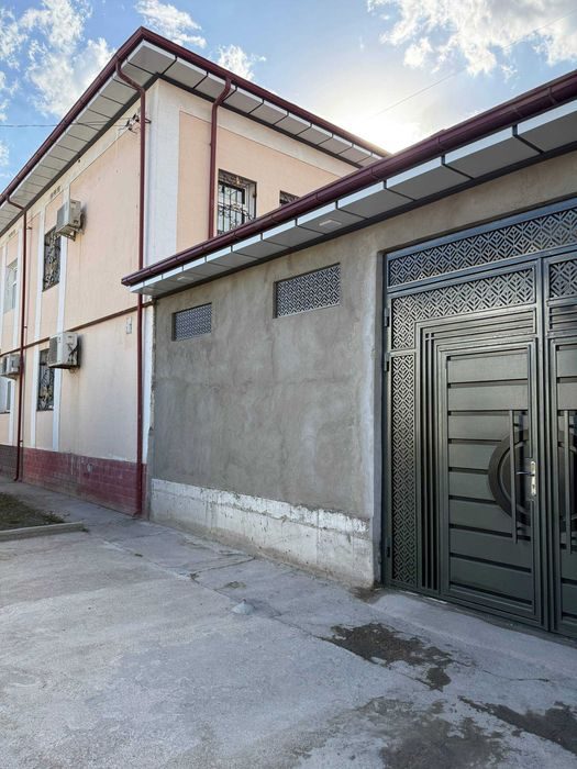 4-комнатный коттедж, 150 м², Ташкент, Чиланзарский район, на продажу