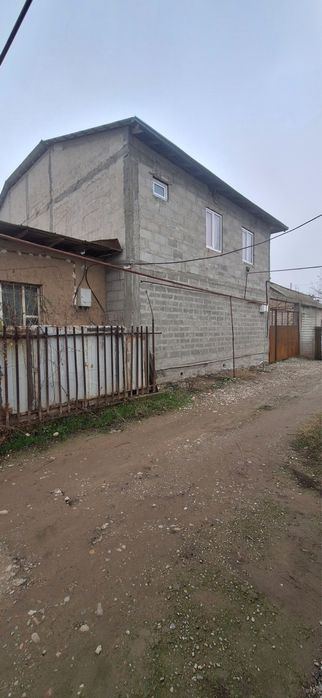 8-комнатный дом, 550 м²