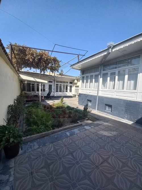 10-комнатный дом, 370 м²