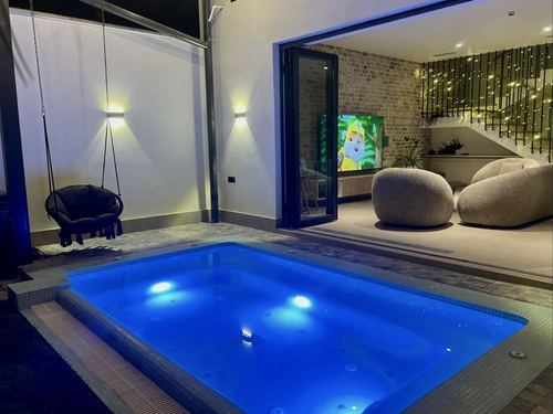 6-комнатный дом, 350 м²