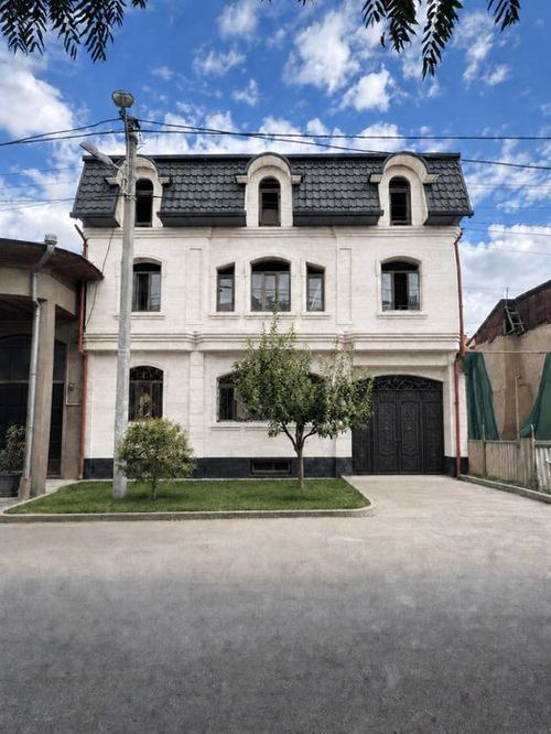 10-xonali uy, 1 m²