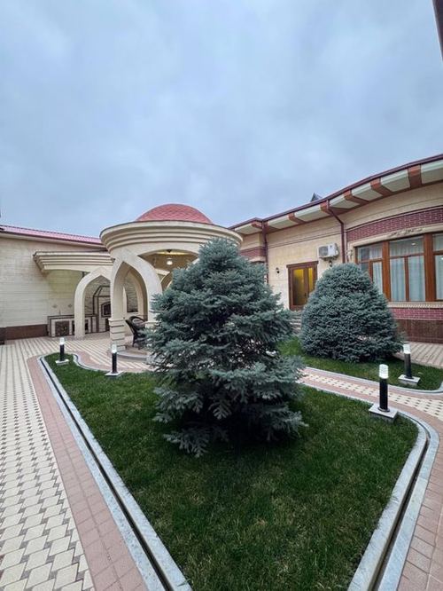 8-xonali uy, 449 m²