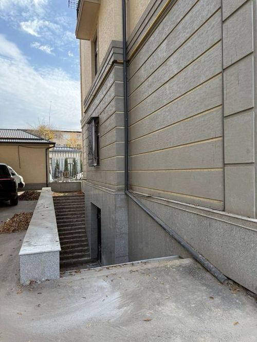 Продажа нежилое помещение Чиланзар 10квартал Медиа Парк 1356м2