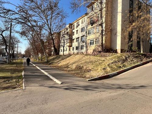Продаётся квартира под нежилое в Чиланзар 22 квартал