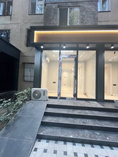 Продаётся Своя НеЖилое Чиланзар-8 квартил, возле Малика Гостинца