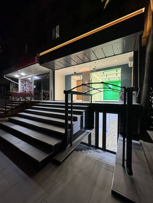 Продаю Новый Hi-Tech office 1-линия Чиланзар Ширин Перекрёсток 95м2