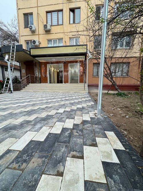 Своя собственник  сотилади  таййор арендатор. 1200$ хар ойига   Олинди