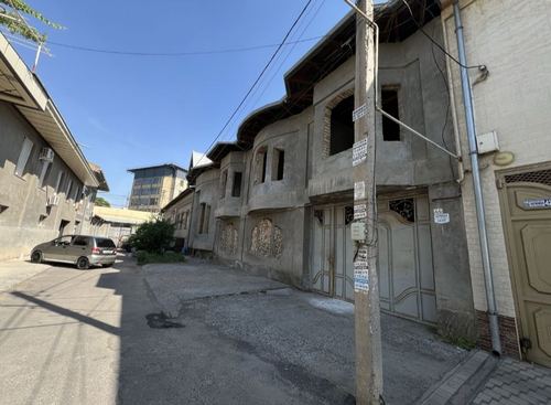 14-xonali uy, 650 m²
