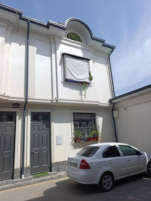 4-xonali uy, 225 m²