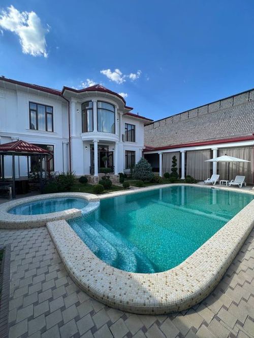 6-room dacha, 500 m²