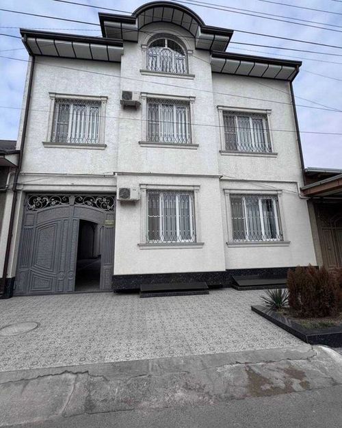 7-xonali uy, 450 m²