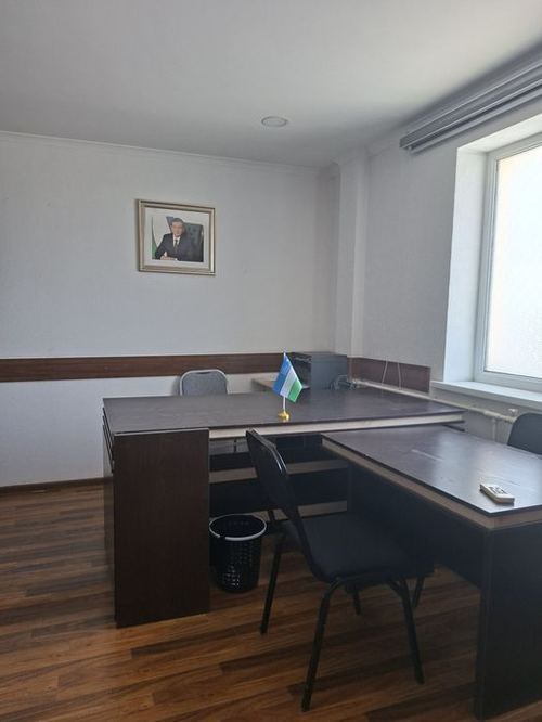 Небольшой Офис с мебелью на по ул.Гагарина