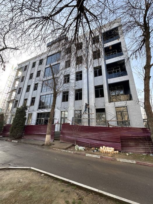 Продается отдельно стоящее здание 5 этажей 2390квМ 5 соток Чиланзар 21