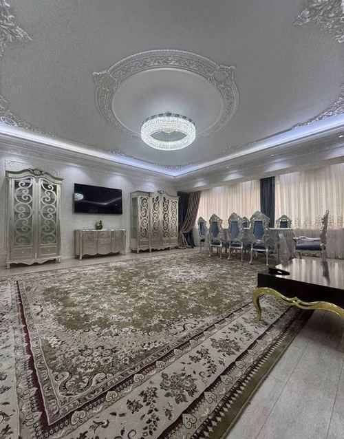 4-room apartment, 215 m²
