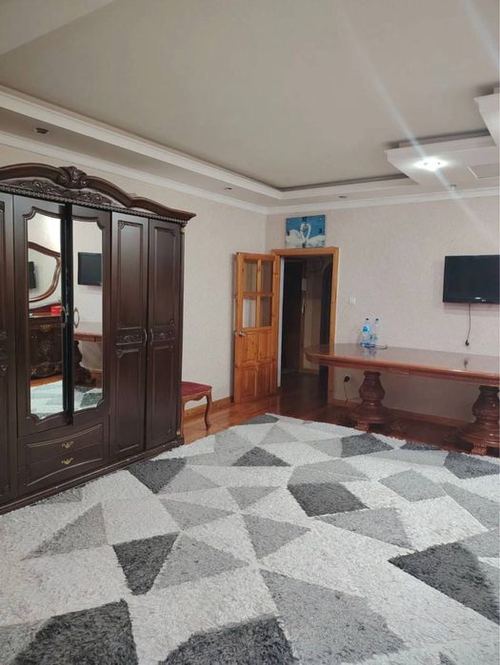 3-xonali kvartira, 71 m²