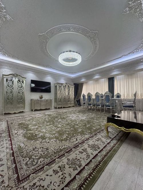 4-room apartment, 215 m²