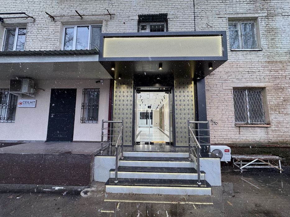 Чиланзар | Торговый - Сдается в аренду помещение вдоль дороги 65м2