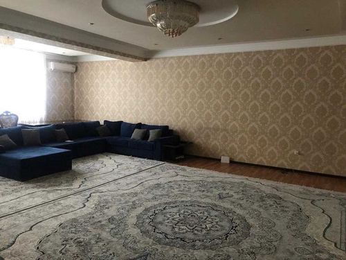 3-xonali kvartira, 135 m²