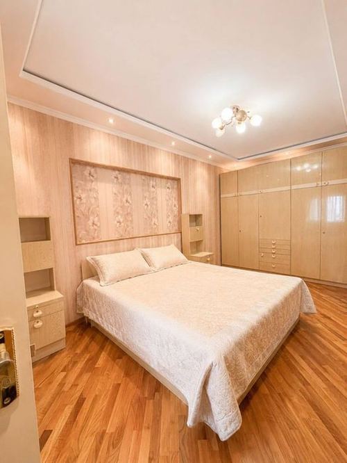 3-xonali kvartira, 100 m²