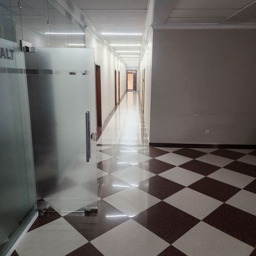 Сдается в аренду офисное помещение 455 кв.м. с мебелью