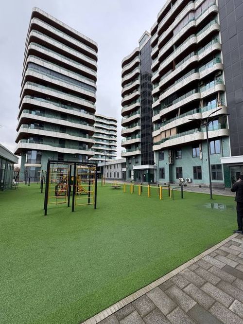3-xonali kvartira, 140 m²