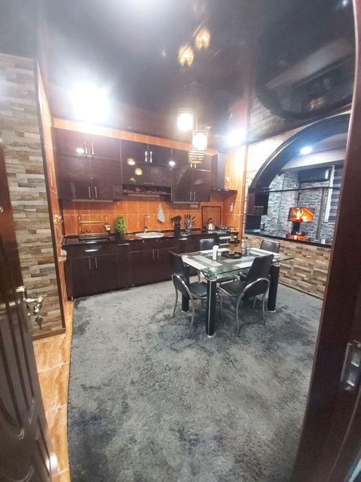 5-xonali kvartira, 122 m², Toshkent, Shayxontohur tumani, sotuvga