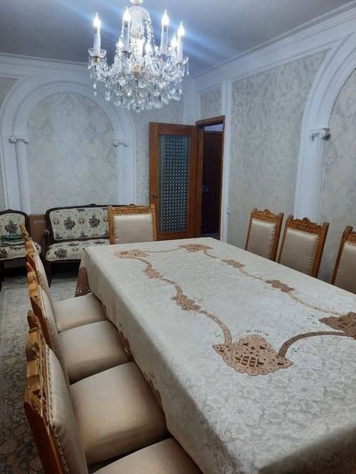 4-xonali kvartira, 90 m²