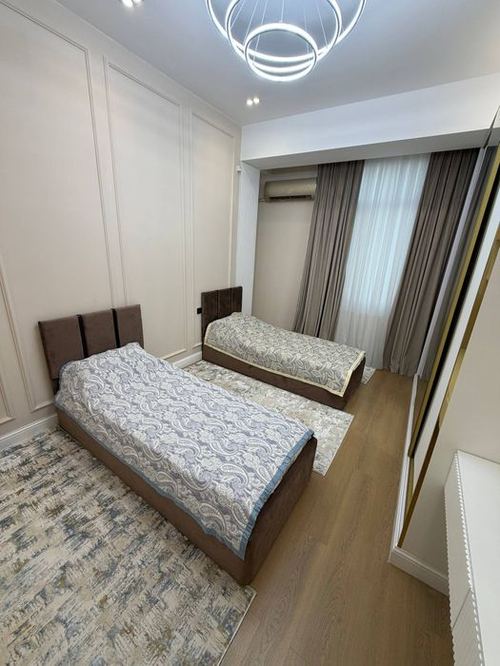 3-xonali kvartira, 90 m²