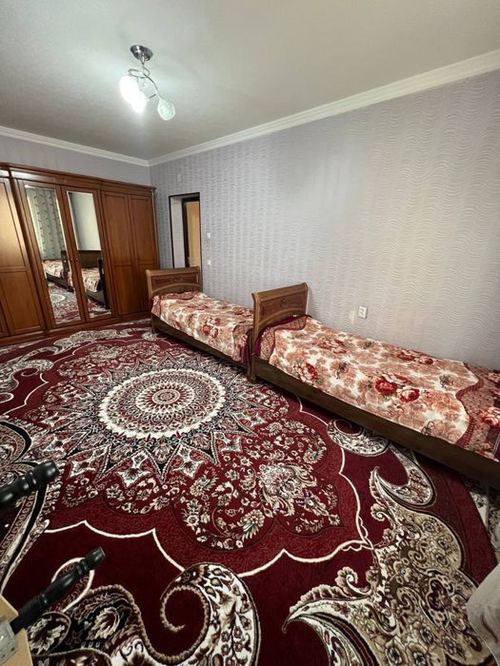 3-xonali kvartira, 90 m²