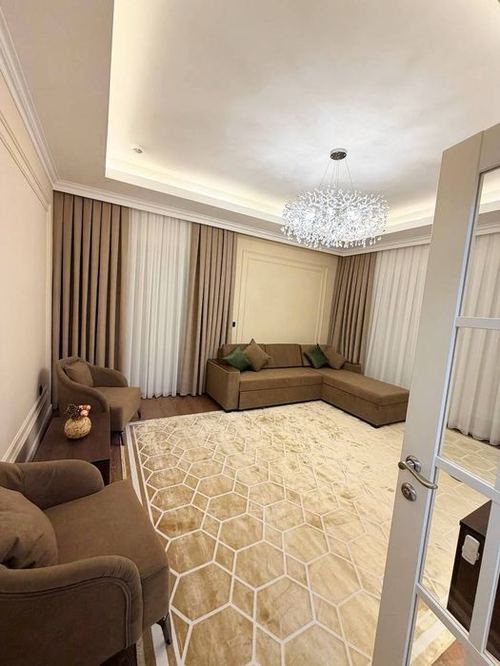 3-xonali kvartira, 90 m²