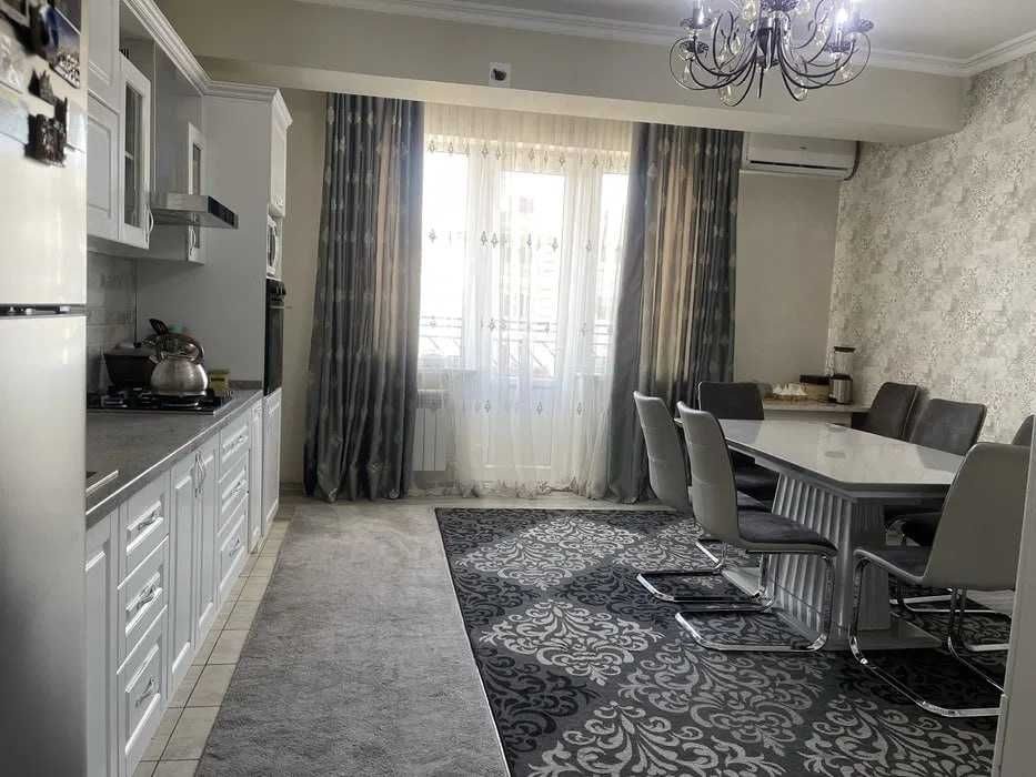 4-room apartment, 160 m², Tashkent, Shaykhantakhur District, for sale