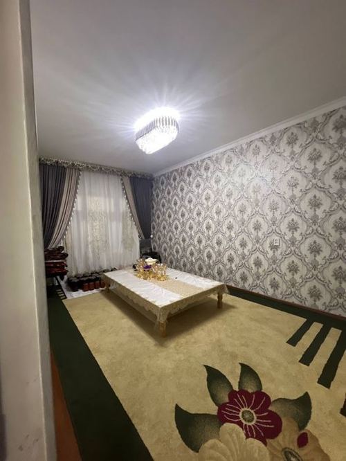 3-xonali kvartira, 70 m²