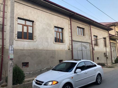 10-комнатный дом, 600 м²